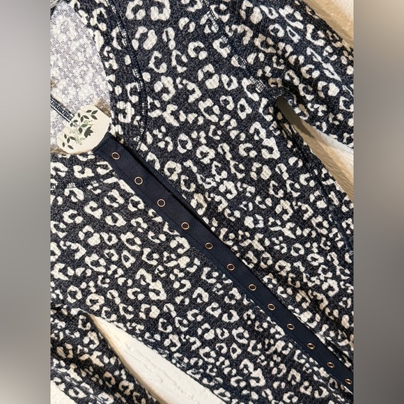 Going Places Cardi NWOT charcoal combo - Picture 3 of 6